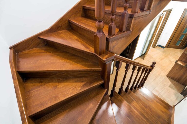 Designing The Perfect Pine Staircase For Your Modern Home