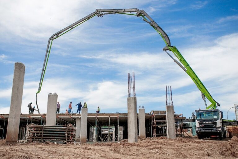 Choosing the Right Concrete Pump for Extended Concrete Installation