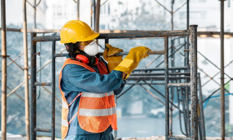 Comprehensive Guide to Choosing Scaffolding Services